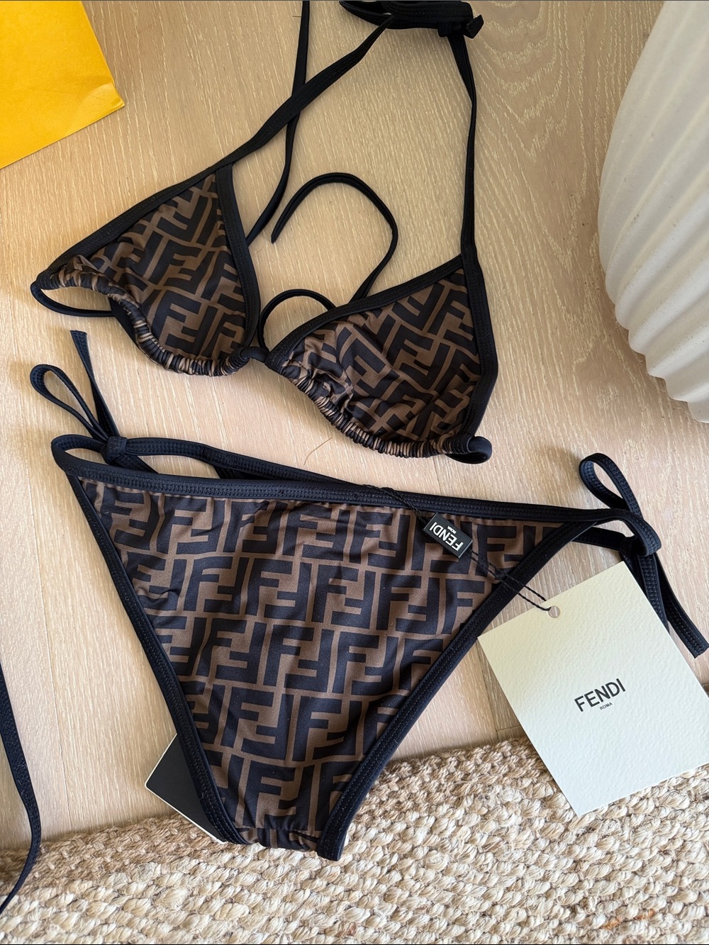 Fendi bikini - Picture 4 of 6